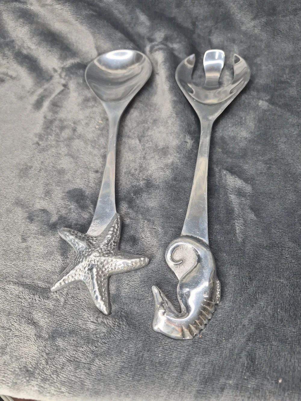 Vintage Mariposa Coral Seashell Aluminum Serving Set Starfish & Seahorse 2 Pcs